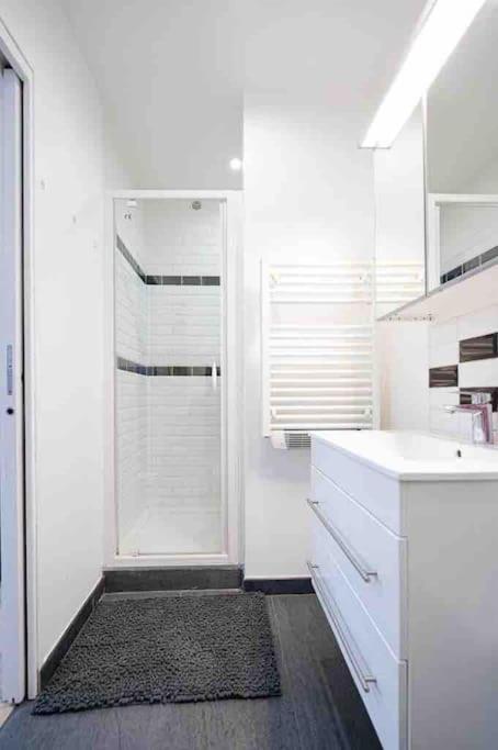 Duplex 45M2 -Zac L'Oreal - Palais De Justice Paris クリシー エクステリア 写真